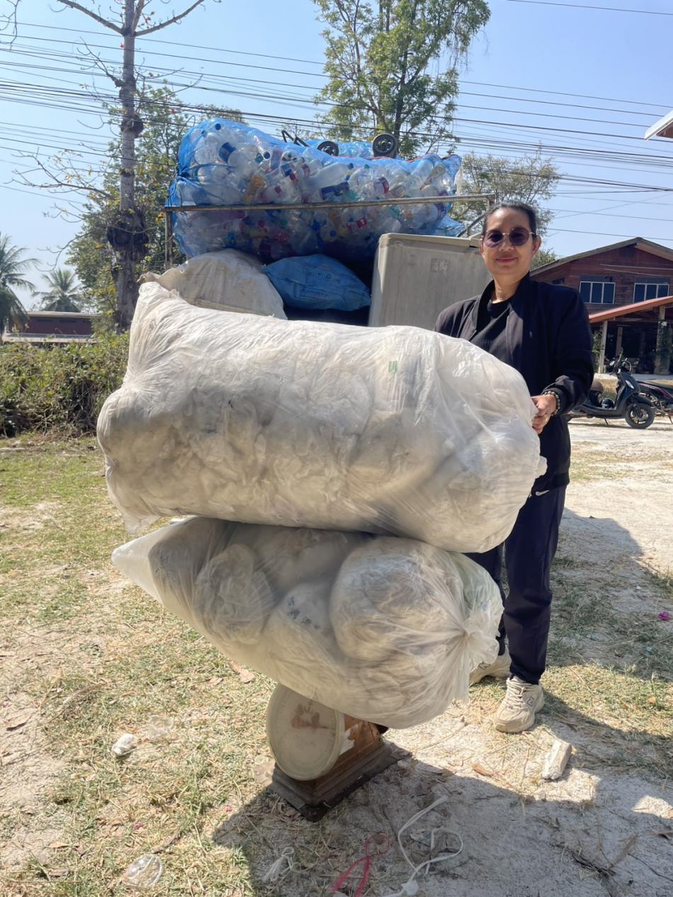 เยี่ยมชมธนาคารขยะชุมชน หมู่ 4  บ้านหนองจิกกรี